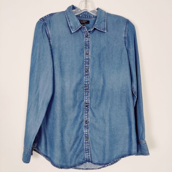Banana Republic Tops - Banana Republic Women's Dillon Shirt in Blue Size Medium Button Down Jean Shirt